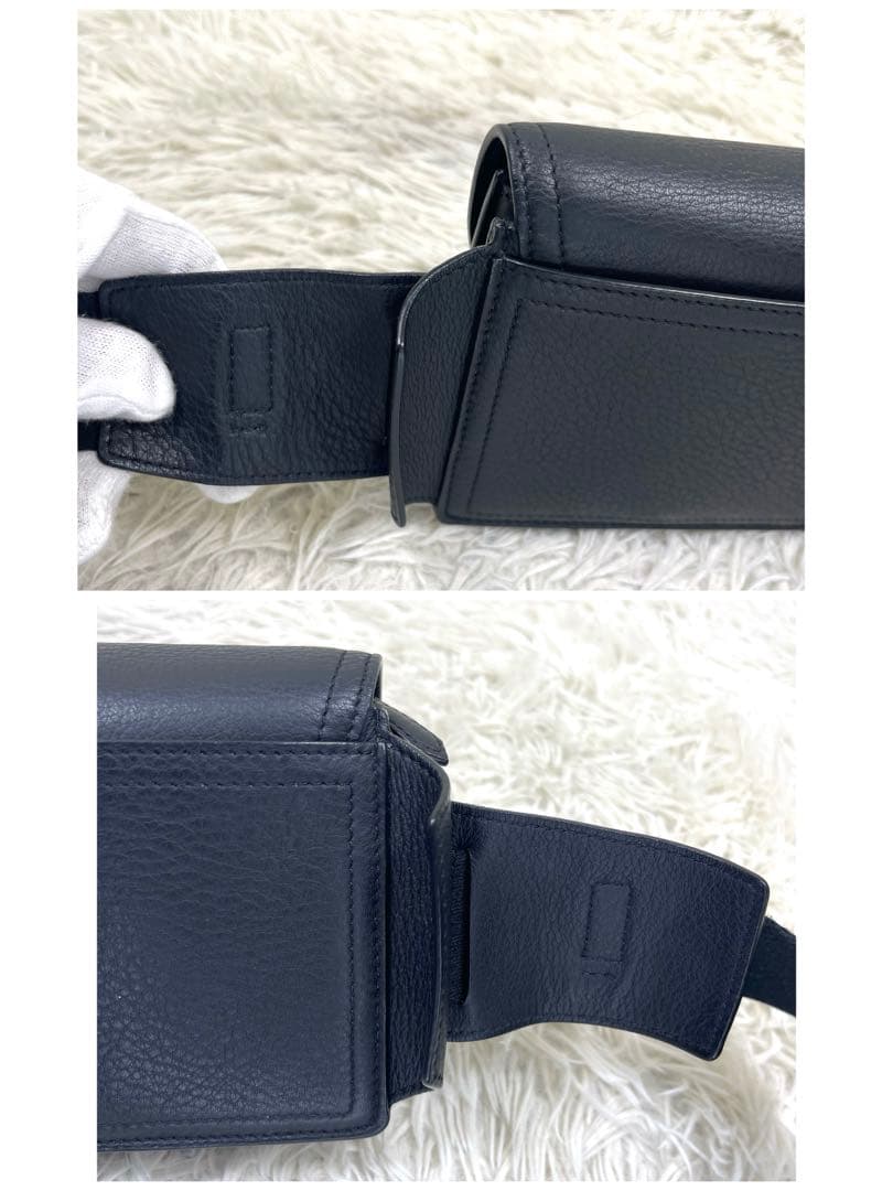 専用品‼️ BURBERRY バーバリー　ボディバッグ　ロゴ押し　オールレザー