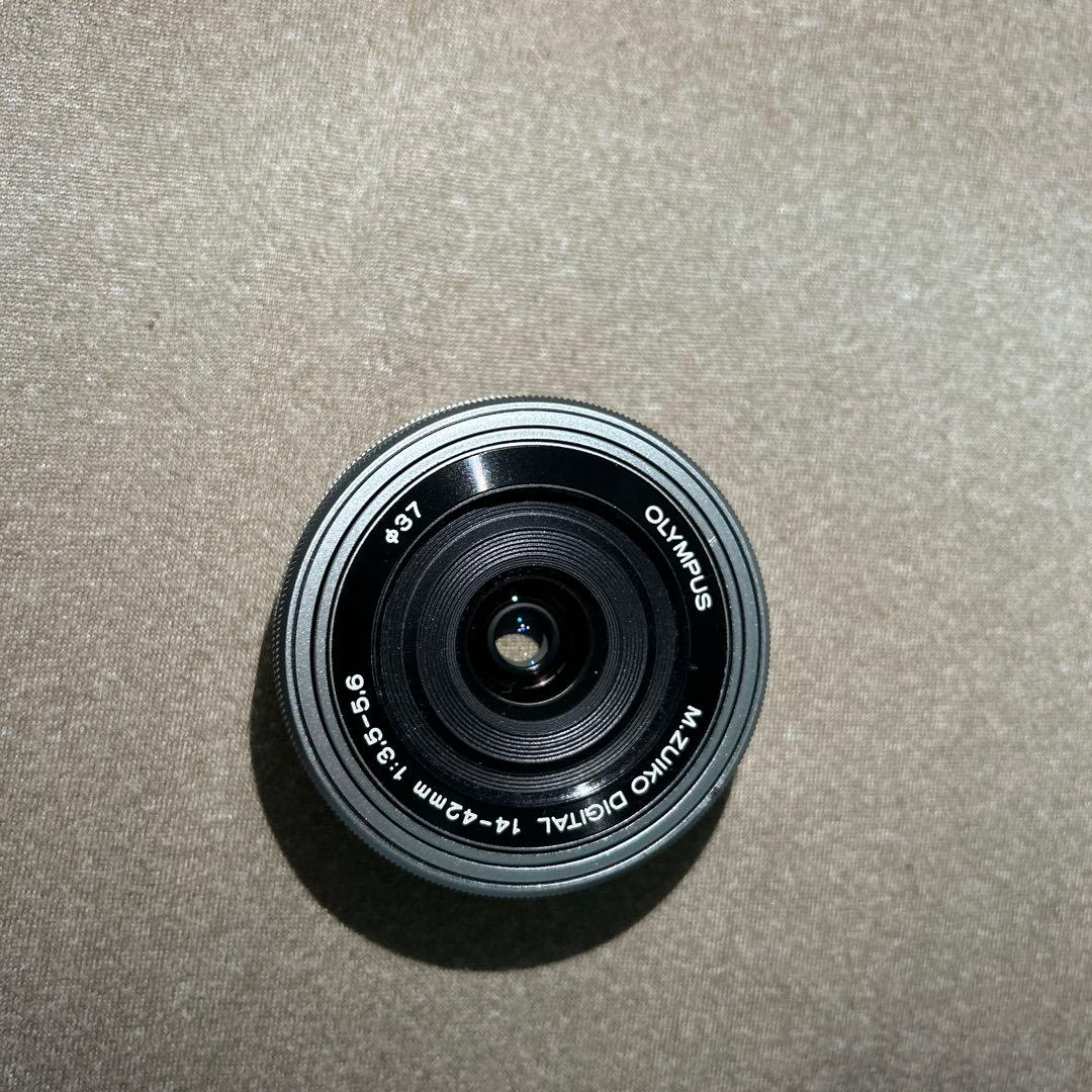 OLYMPUS OM-D E-M10 Mark III ダブルズームレンズキット