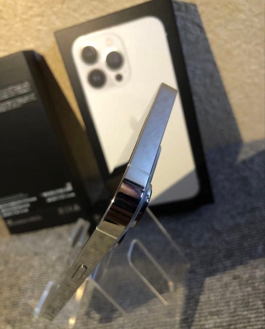 Apple iPhone 13 Pro シルバー 512gb