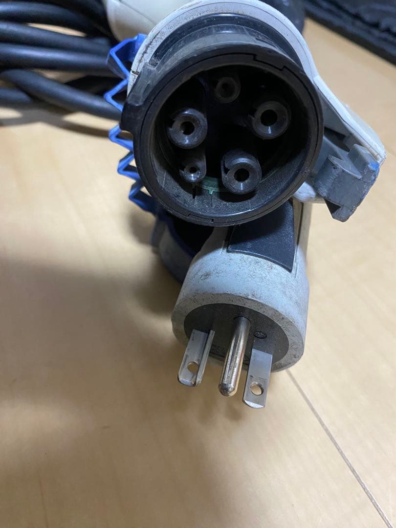 日産　リーフ純正充電ケーブル　3NK5E（12）