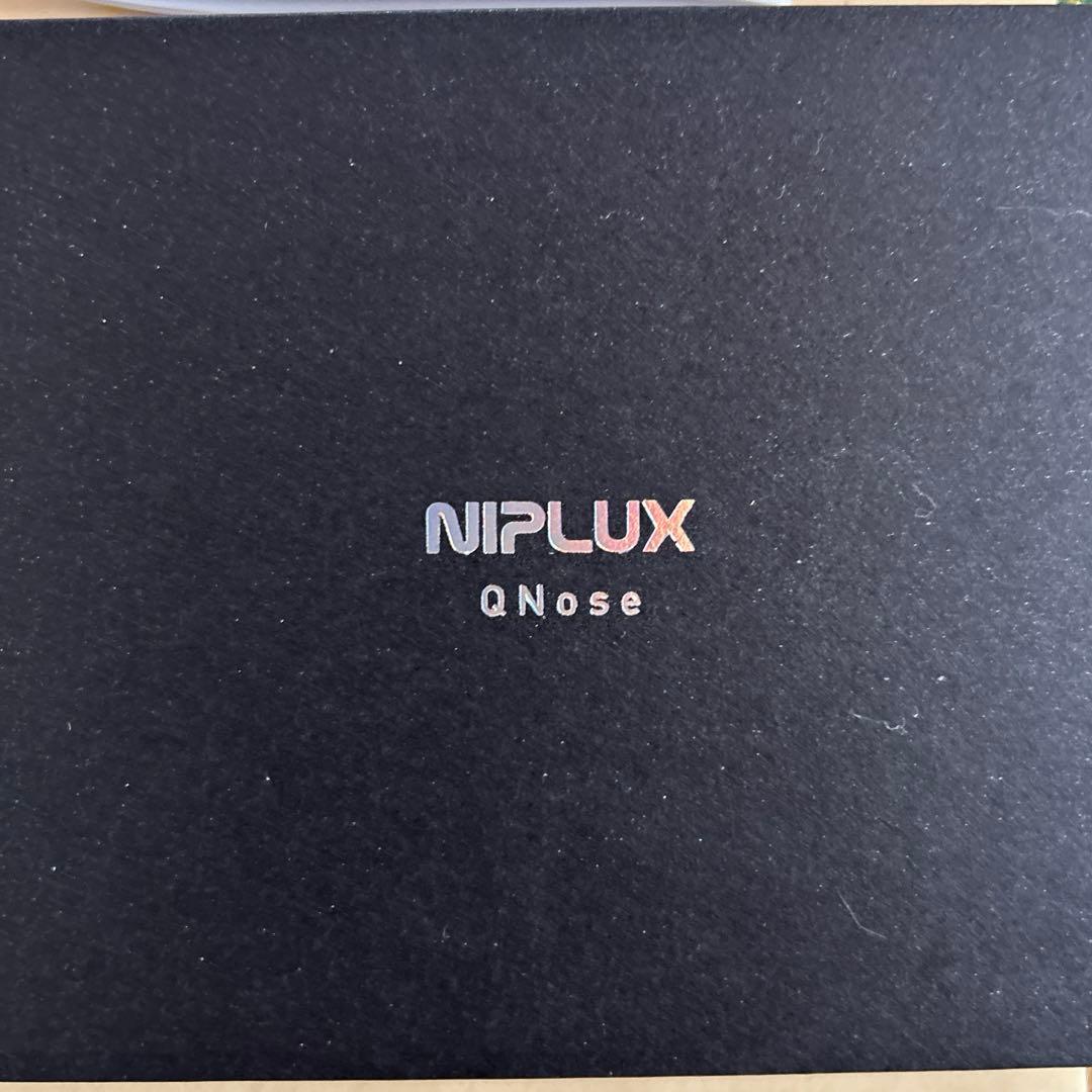 NIPLUX Q Nose EMS美顔器