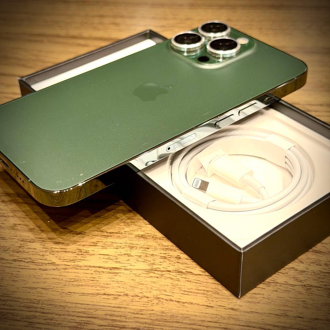 【超美品】iPhone13pro 512GB アルパイングリーン SIMフリー