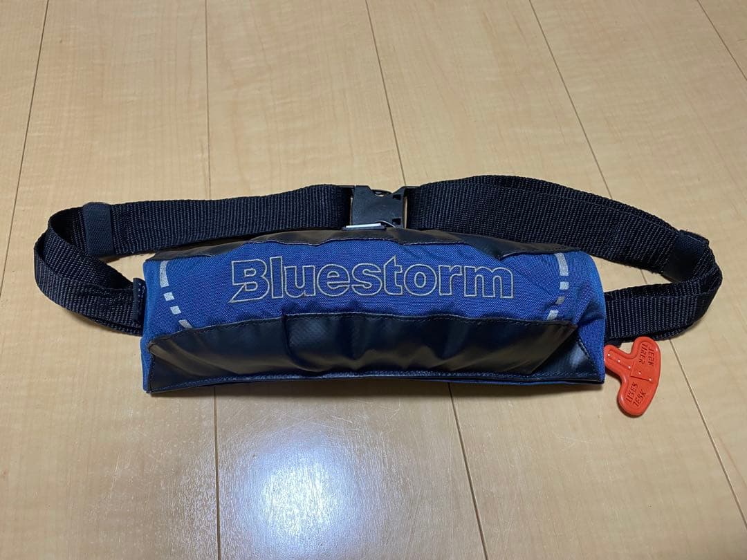BLUESTORM 膨脹式ライフジャケット BSJ-9320RSII 桜マーク