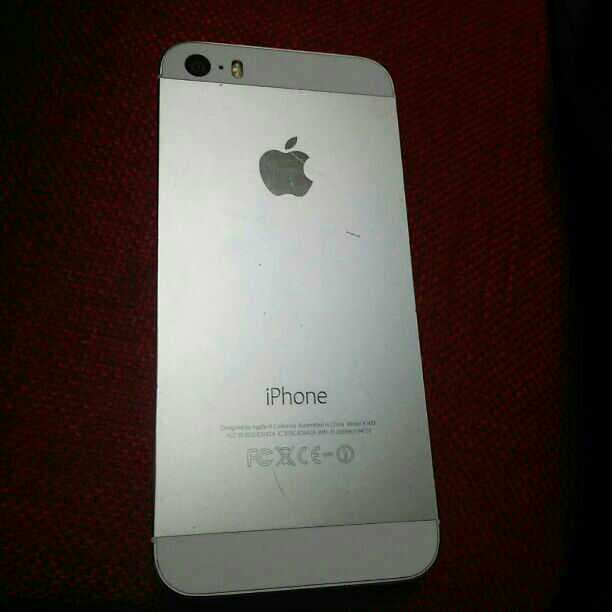 スマートフォン本体 iPhone5s 16GB