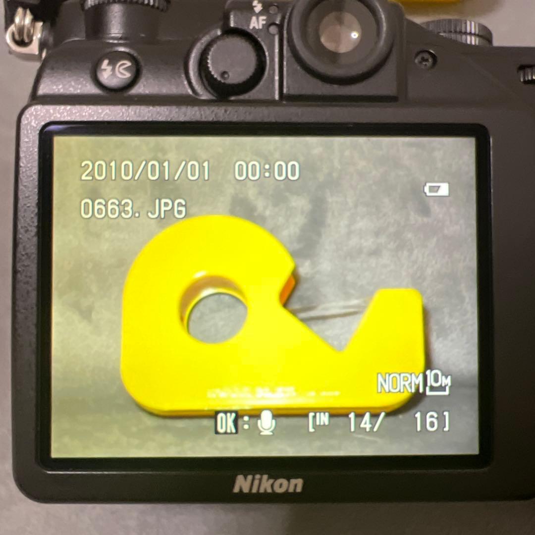 Nikon COOLPIX P7000 本体 バッテリーチャージャー付き