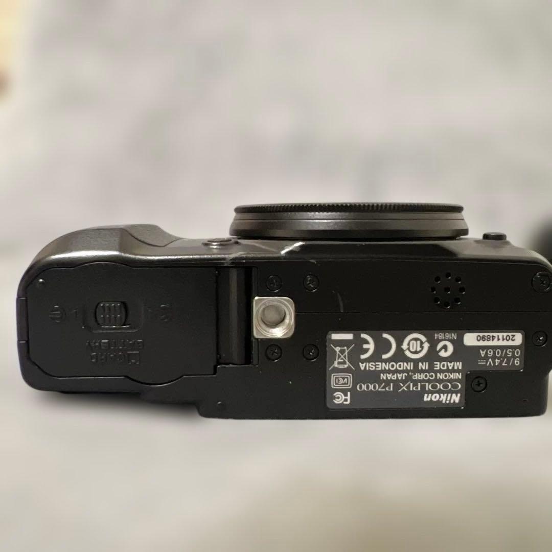 Nikon COOLPIX P7000 本体 バッテリーチャージャー付き