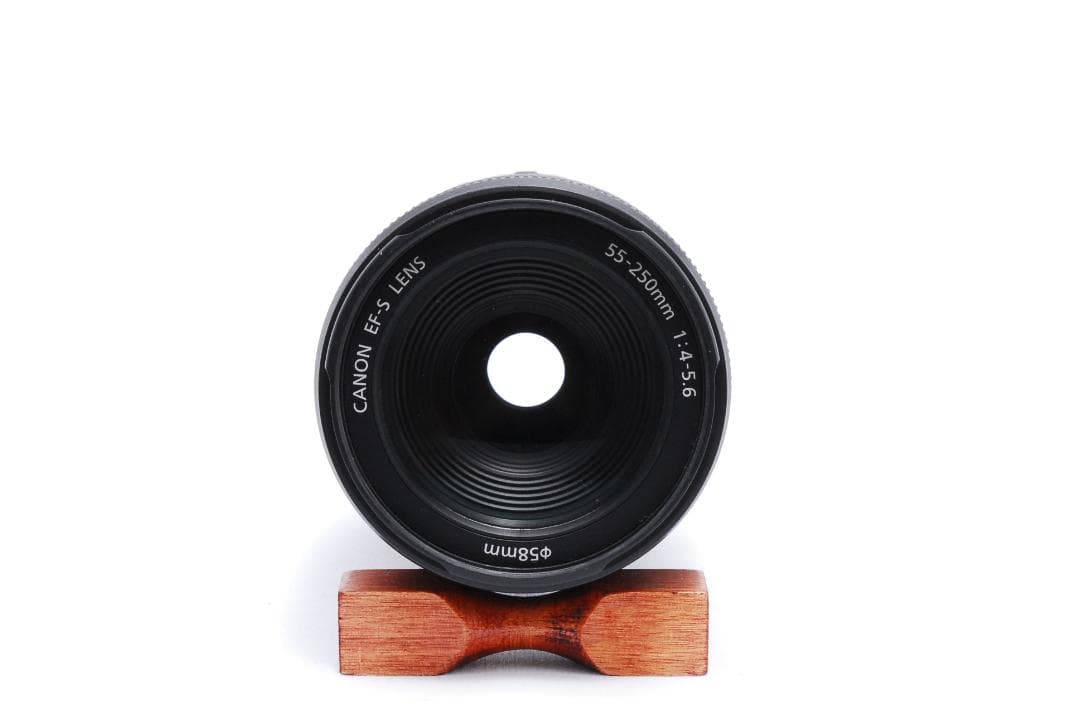 箱付きCanon EF-S 55-250mm F4-5.6 IS 手振れ補正付き