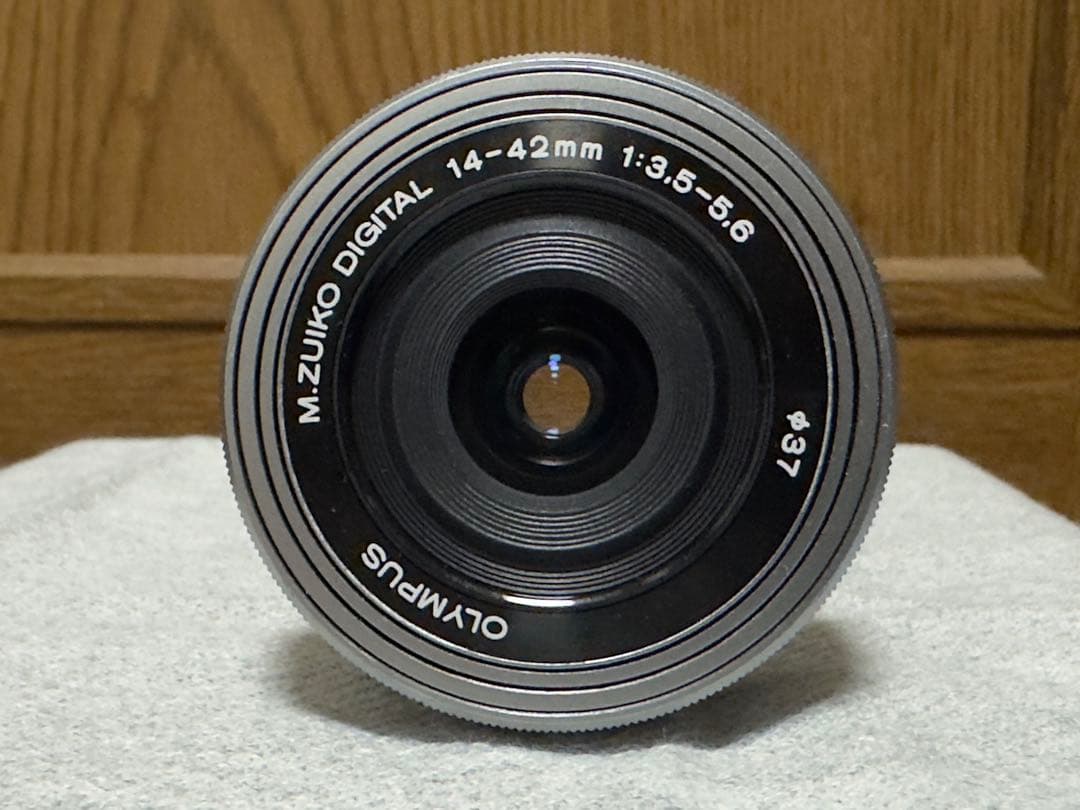 OLYMPUS OM-D E-M10 Mark II EZダブルズームキット