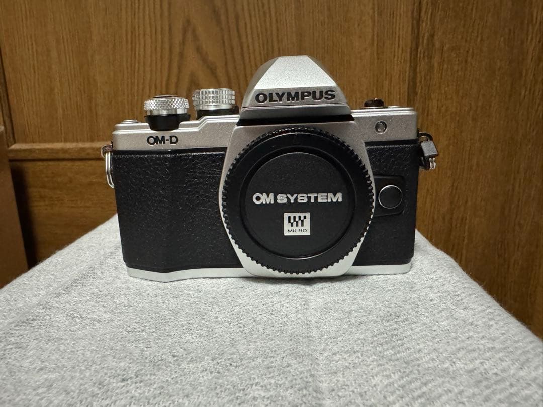OLYMPUS OM-D E-M10 Mark II EZダブルズームキット