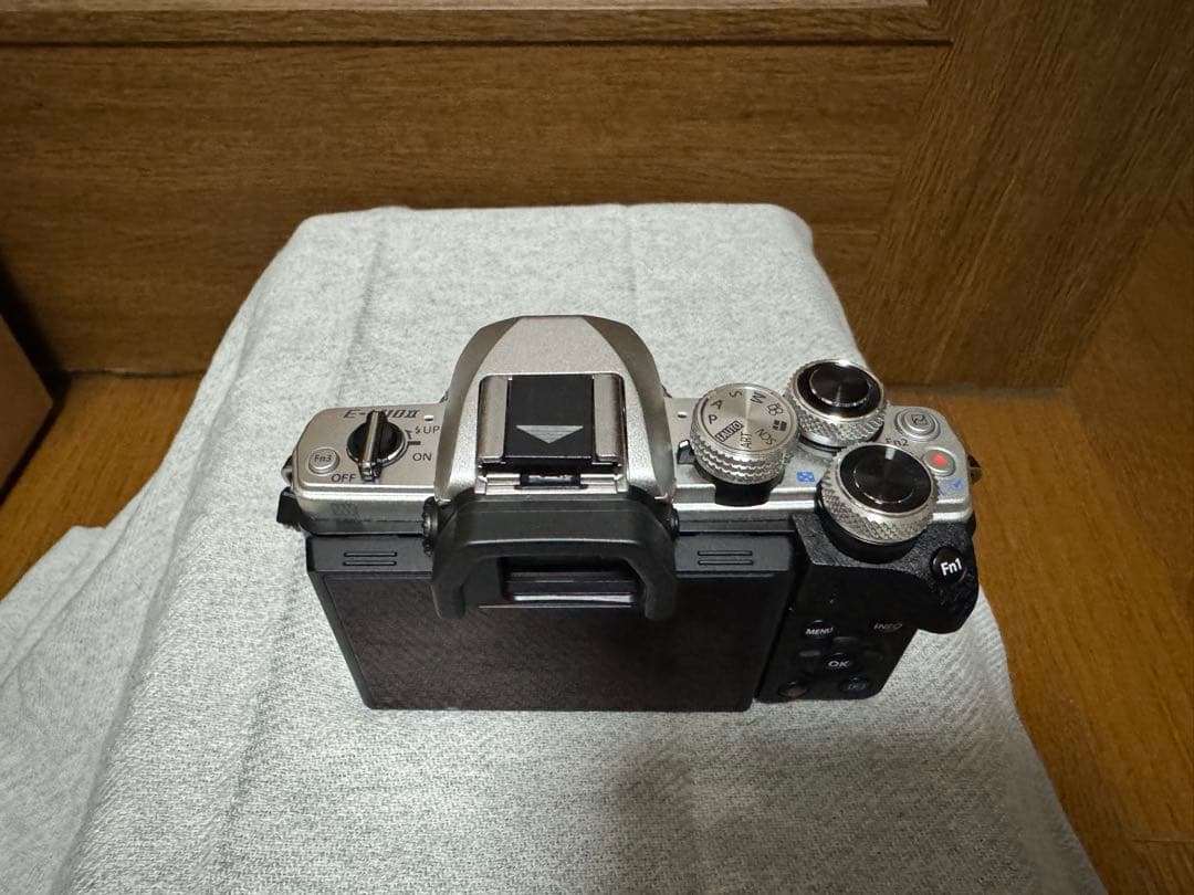 OLYMPUS OM-D E-M10 Mark II EZダブルズームキット