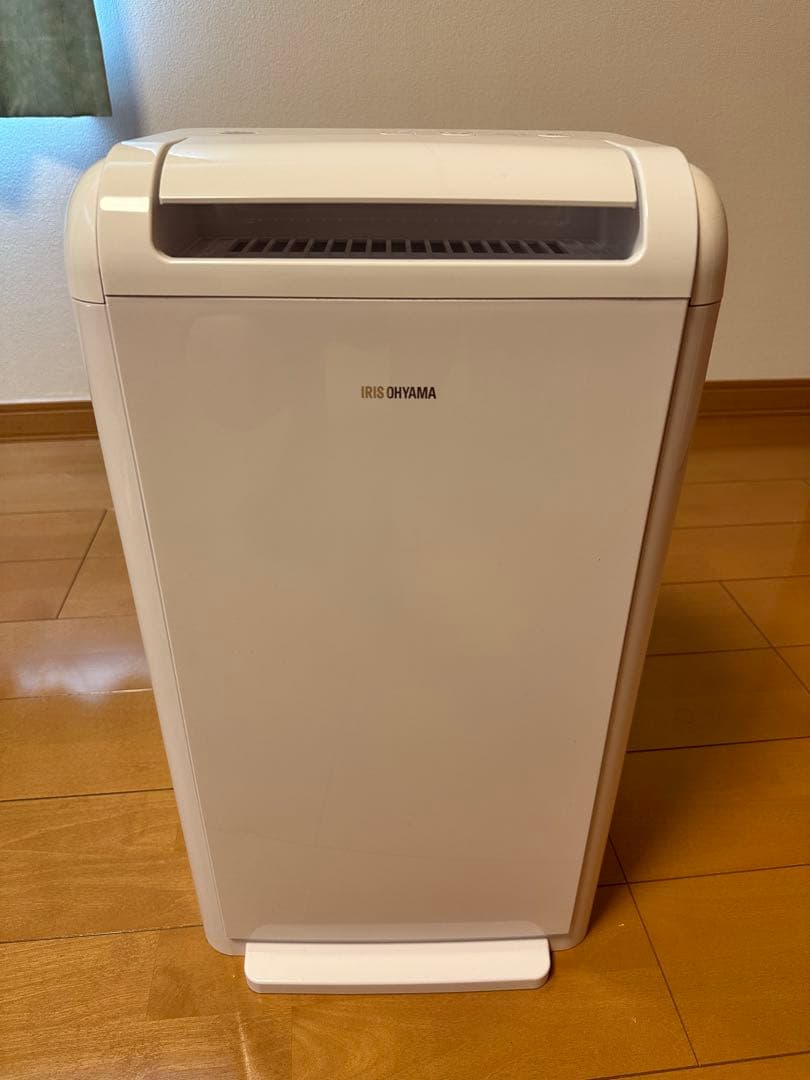 アイリスオーヤマ　IJD-K80-W 衣類乾燥機　20畳 除湿器 8L ホワイト