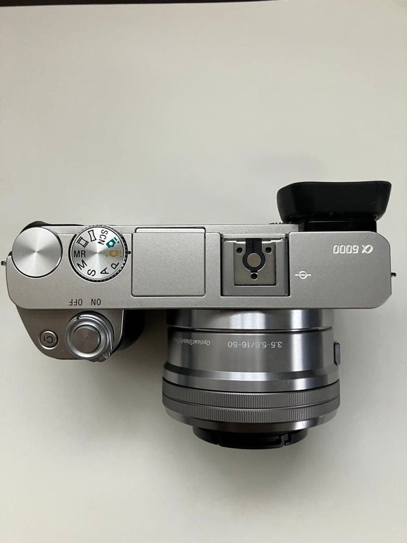 G*e様 SONY α6000 ミラーレスカメラ ダブルズームレンズキット