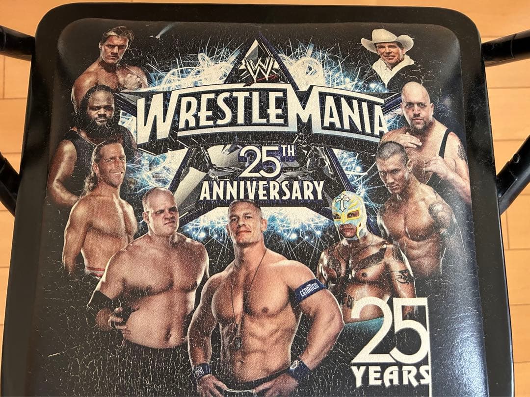 【激レア！】WWE レッスルマニア25 大会記念 非売品 パイプイス WWF