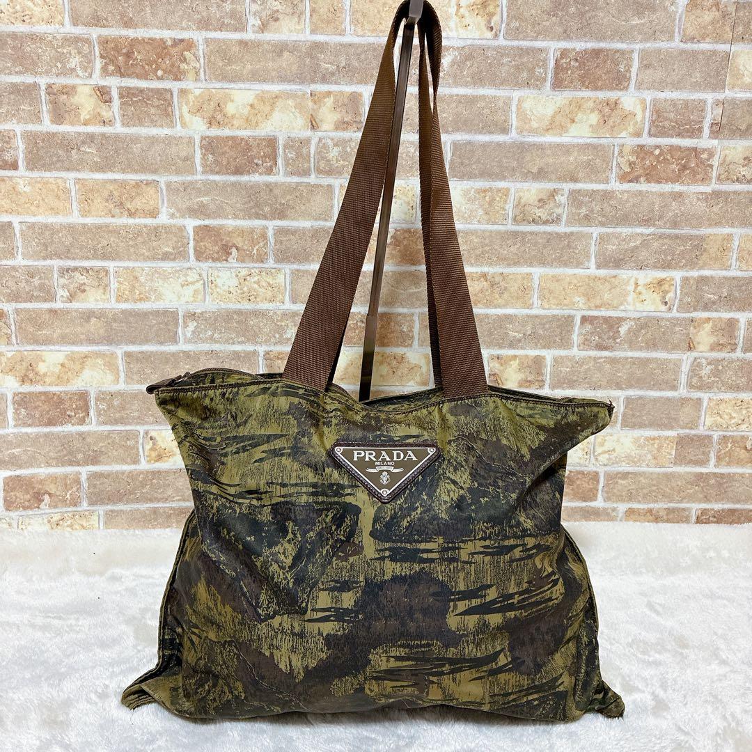 美品　PRADA プラダ　デカ　ロゴプレート　トートバッグ　大容量