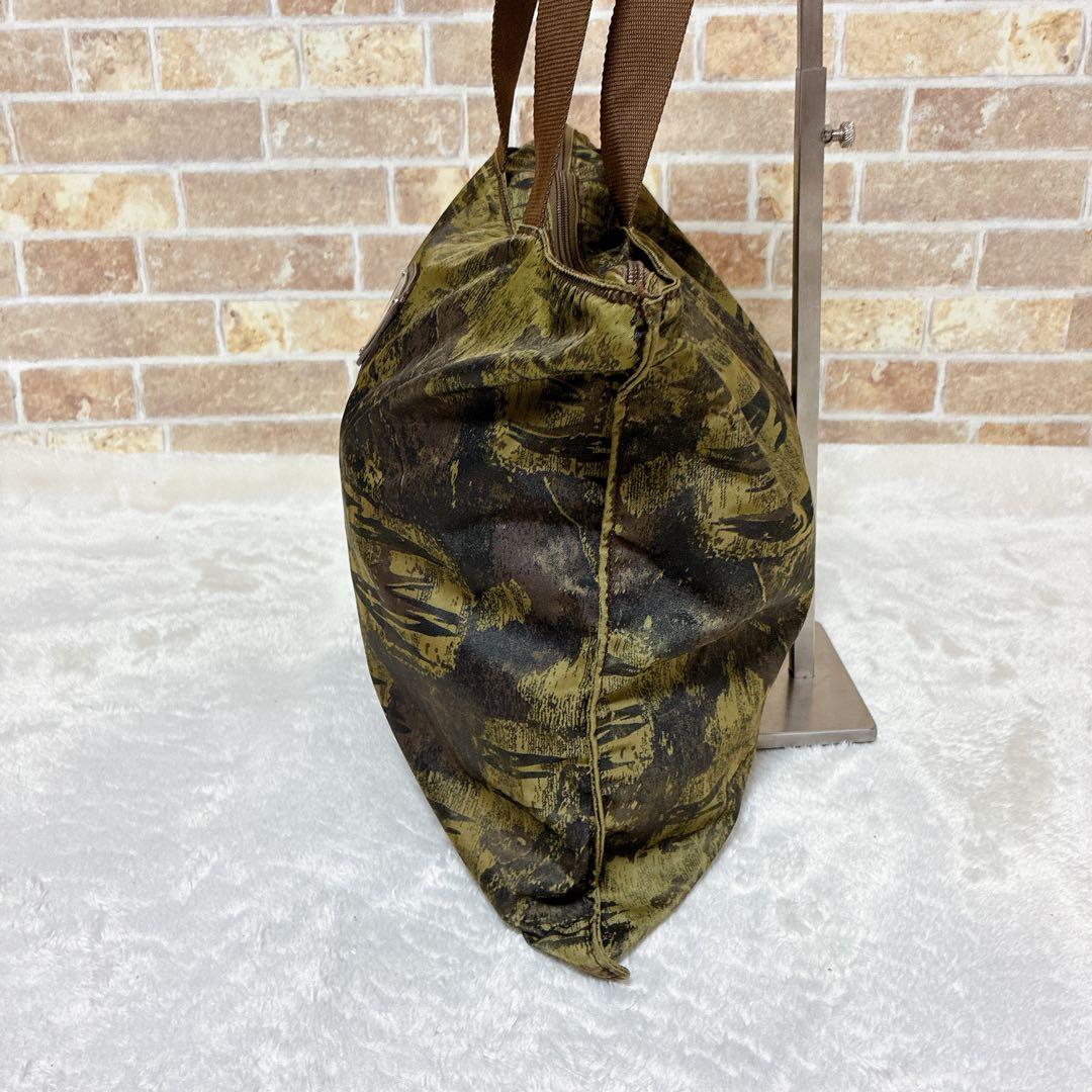 美品　PRADA プラダ　デカ　ロゴプレート　トートバッグ　大容量