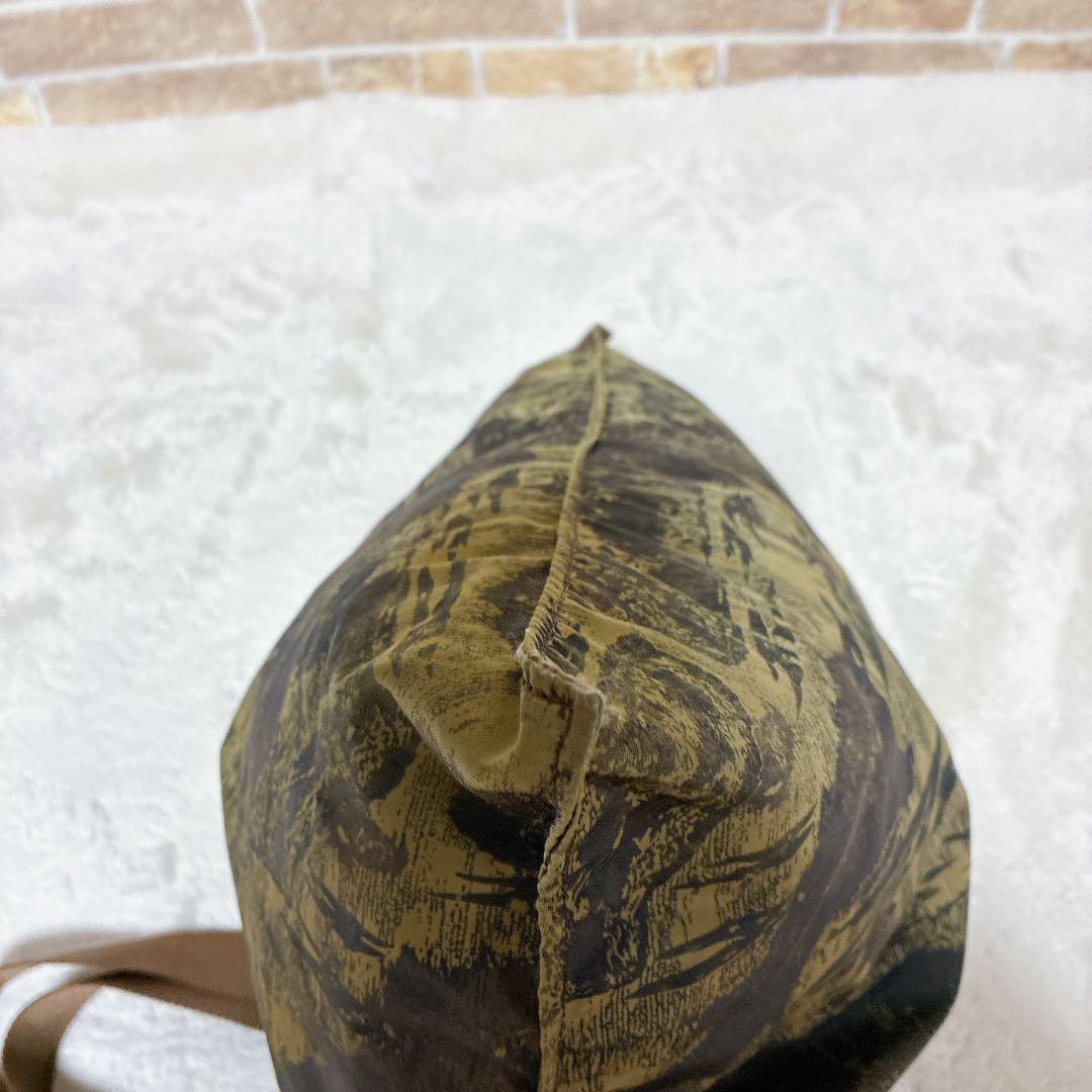 美品　PRADA プラダ　デカ　ロゴプレート　トートバッグ　大容量