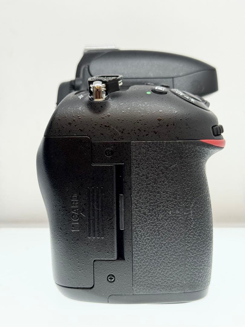 Nikon D610 フルサイズデジタル一眼レフ 本体　訳あり美品