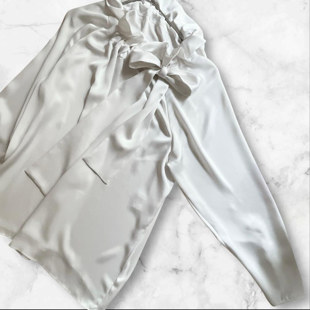 美品✨デザインワークス　サテンリボンブラウス　ボウタイ　日本製　38