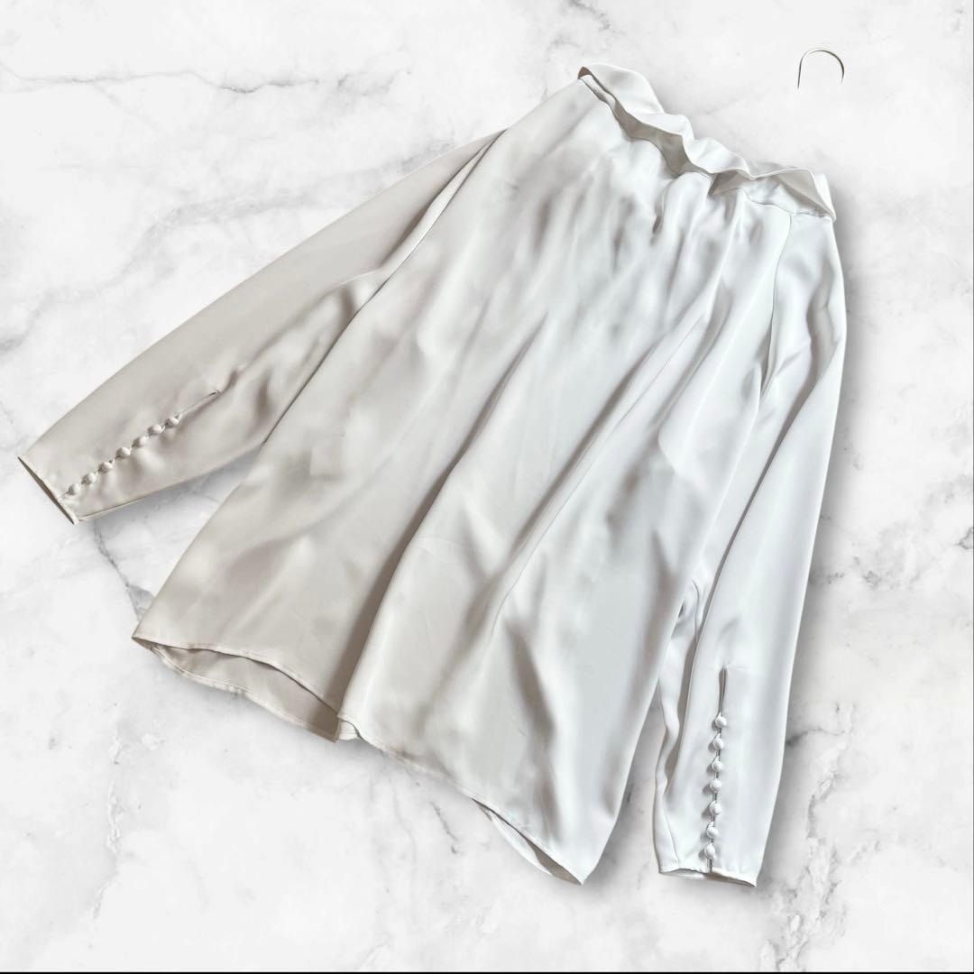 美品✨デザインワークス　サテンリボンブラウス　ボウタイ　日本製　38