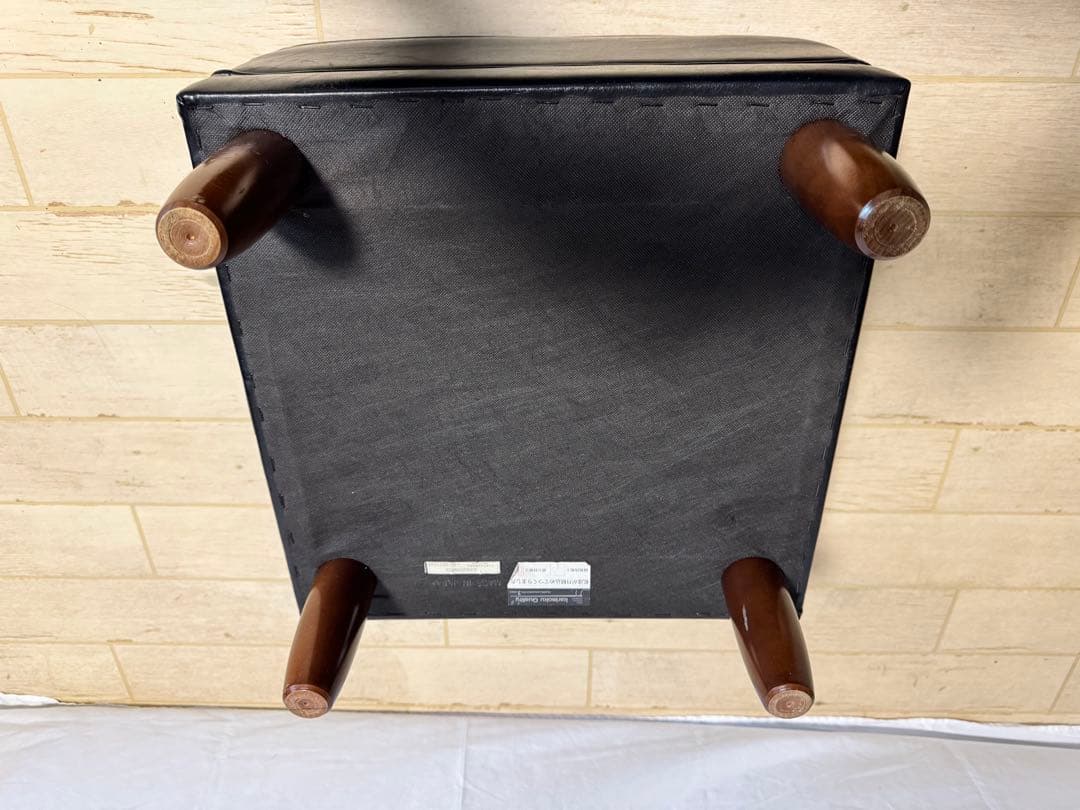 カリモク60 オットマン スタンダードブラック