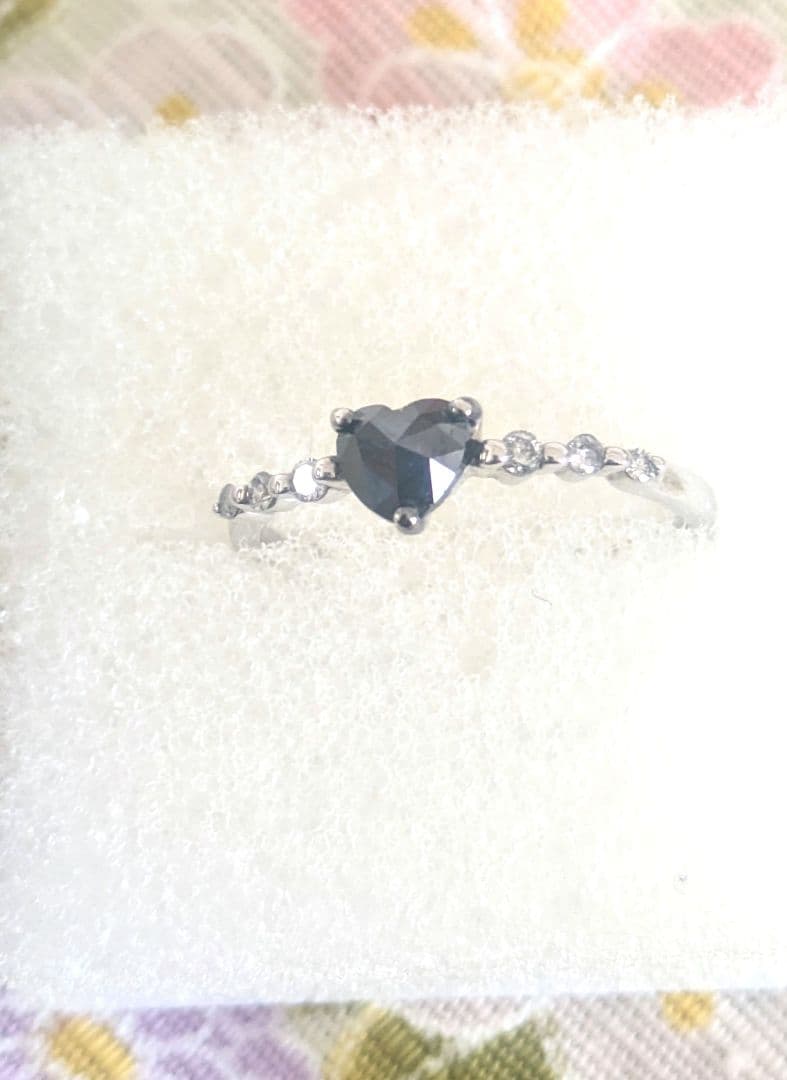 ブラックダイヤ ローズカットハートリング