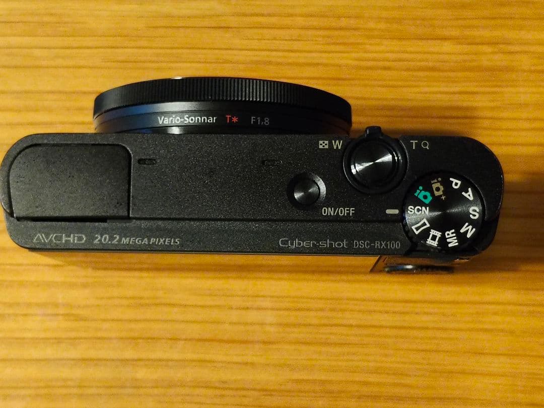 SONY　Cyber-shot DSC-RX100