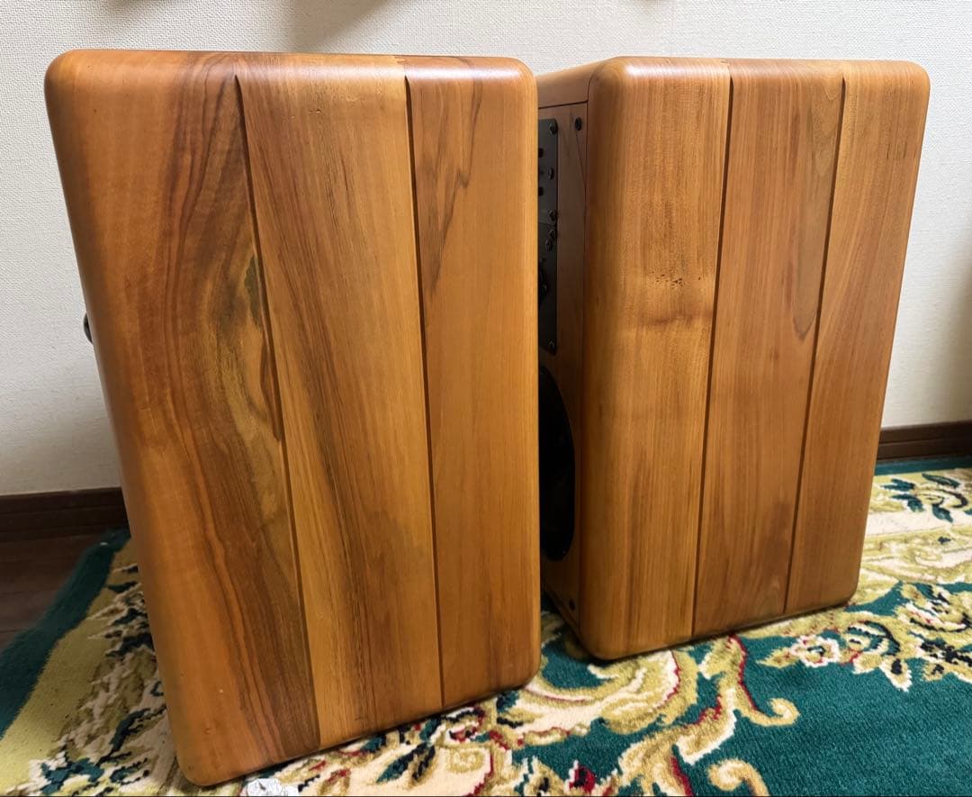 Chario Hiper 3X イタリア製　ブックシェルフ　3ウェイスピーカー