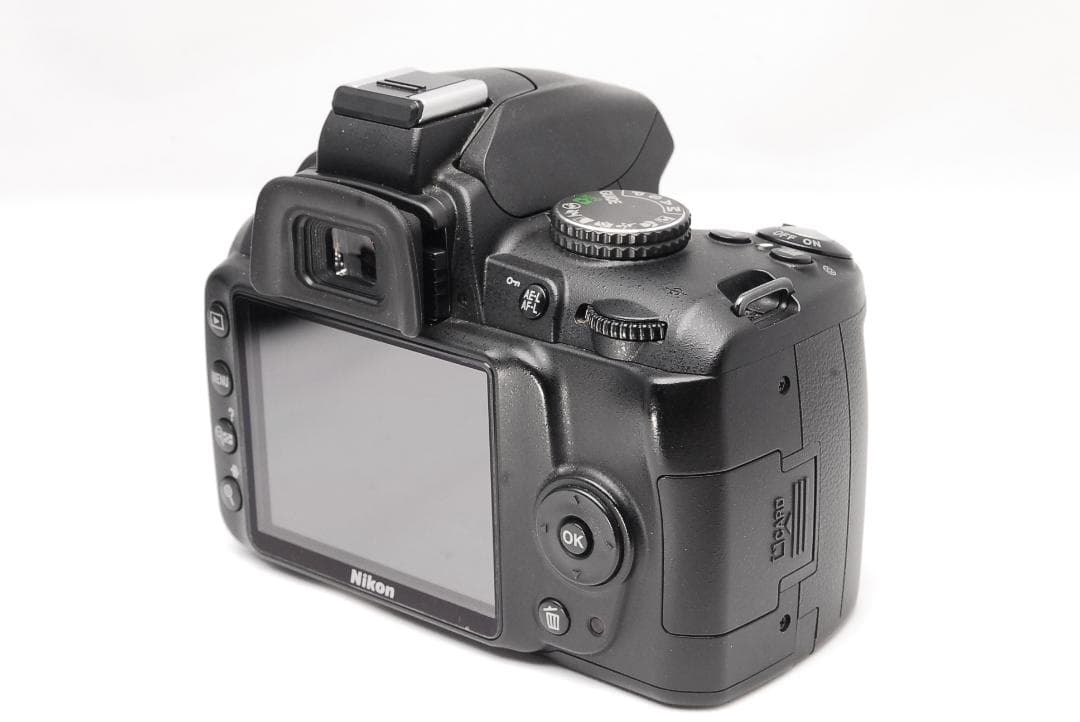 使用回数少なめ✨ Nikon D3000 ✨ 初心者さんおすすめ✨ 元箱付き