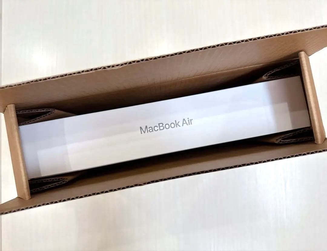 充放電11回 美品 M1 MacBook Air /16GB/256GB/US