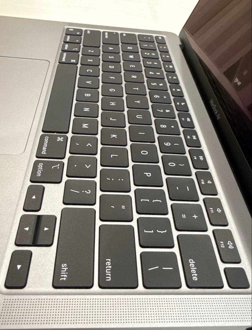充放電11回 美品 M1 MacBook Air /16GB/256GB/US
