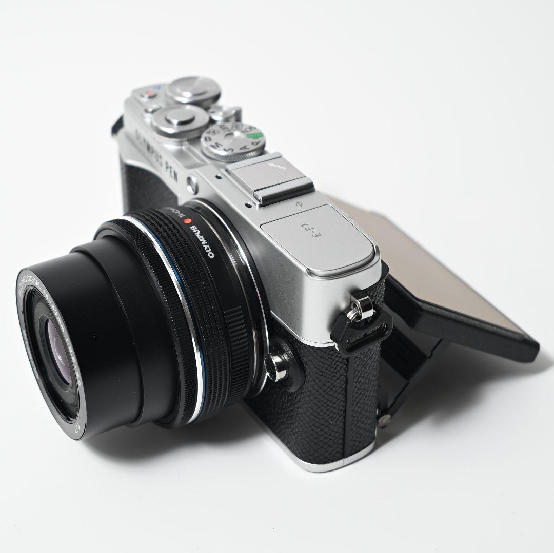 オリンパス OLYMPUS PEN E-P7 14-42mm EZレンズキット