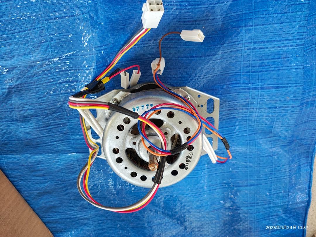 日立　縦型洗濯機　120Wモータクミ NW-5KR　002