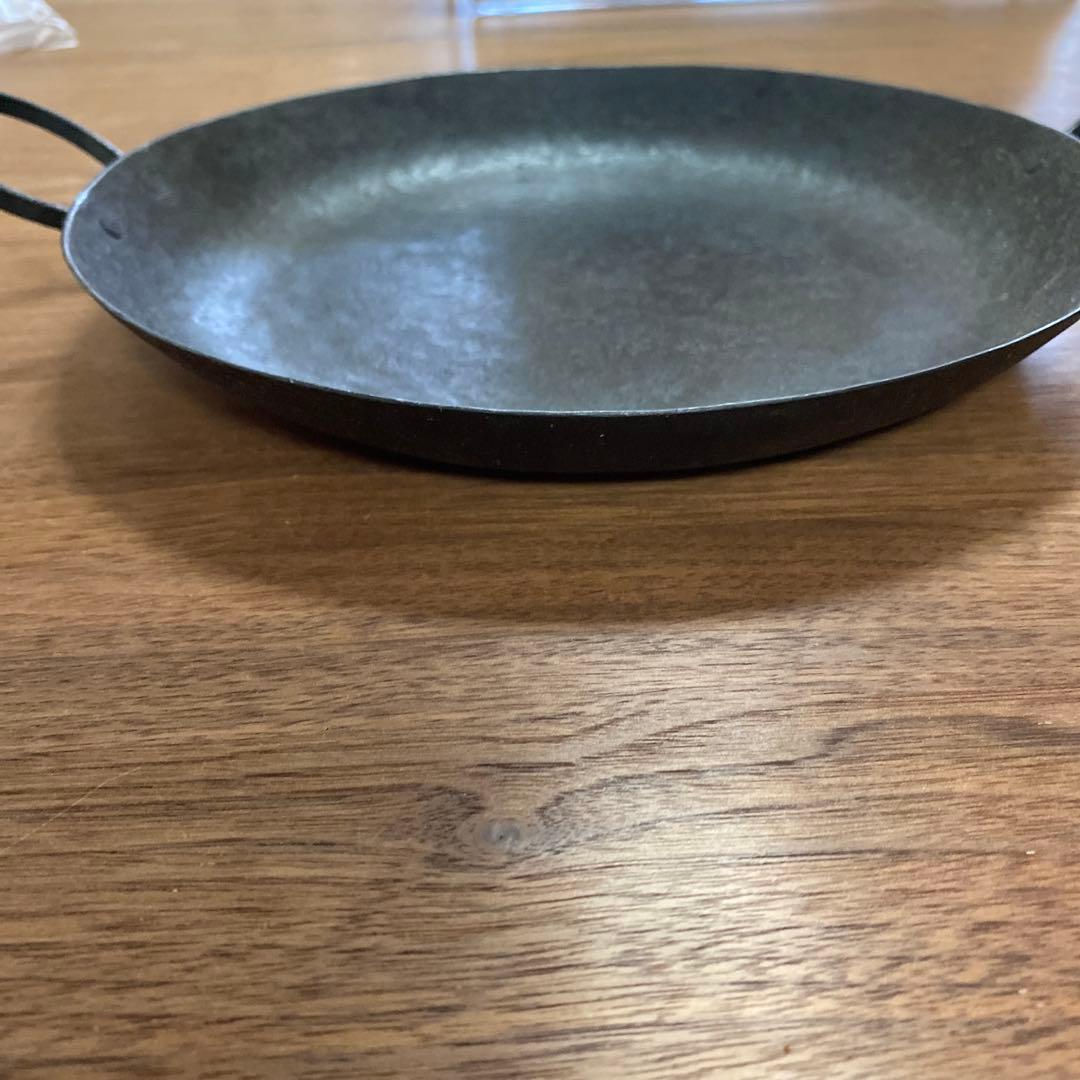 成田理俊　鉄製両手フライパン27㎝