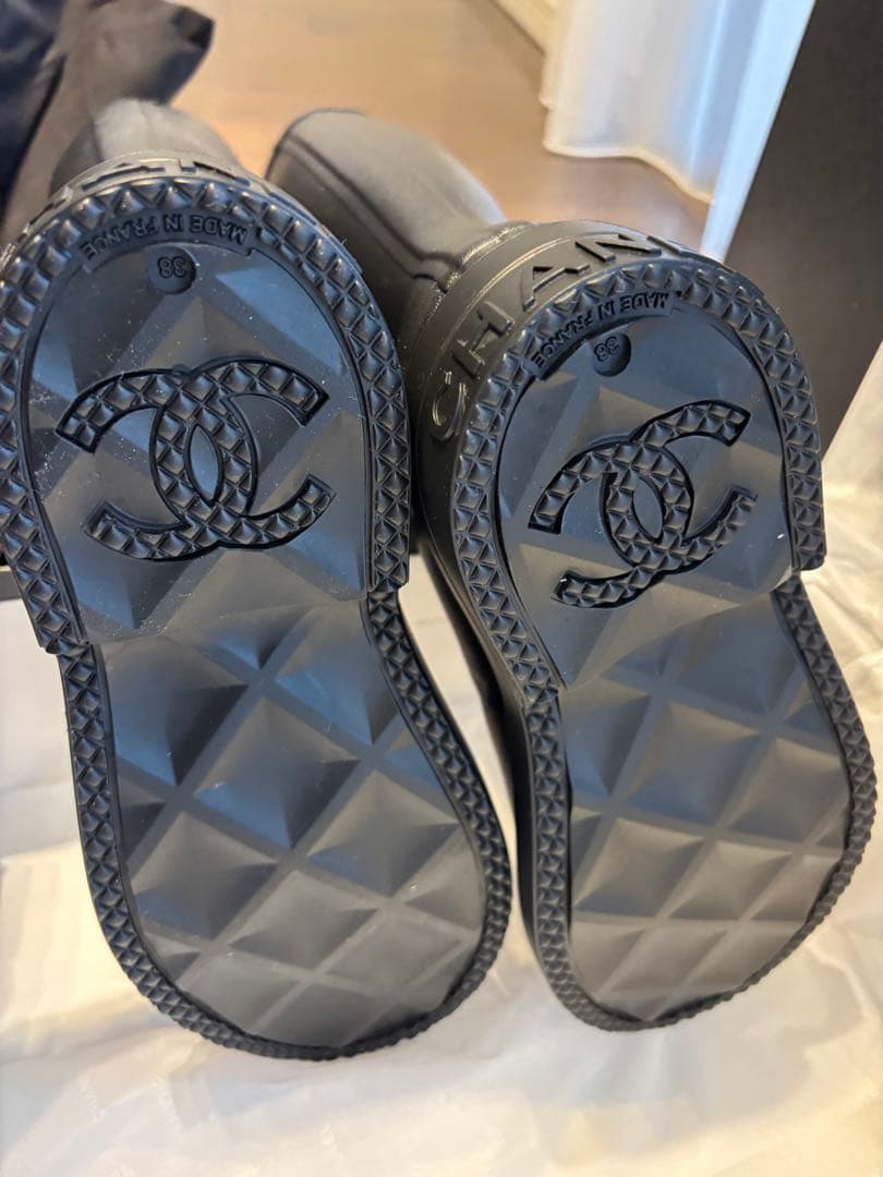 【新品未使用】CHANEL シャネル　レインブーツ　38 ジェニー着用