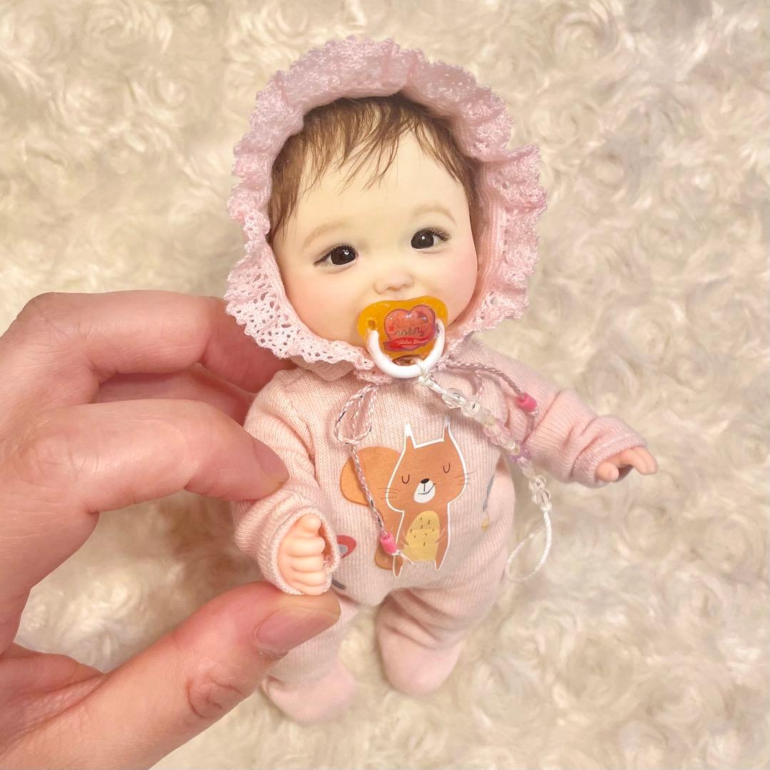 樹脂粘土ベビー おしゃぶりベビー ごきげん