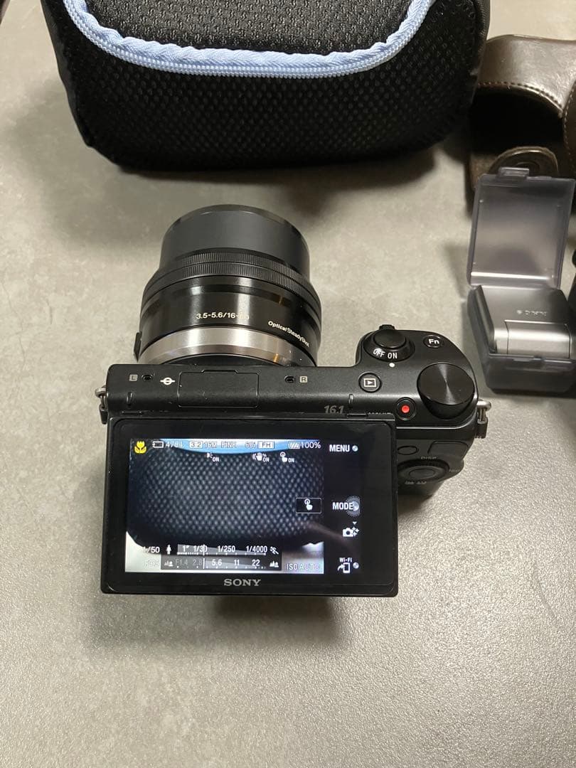 【美品】SONY NEX-5R ダブルズームレンズキット レンズ2本セット
