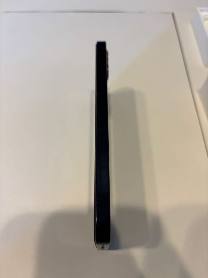 Apple iPhone 12 本体　箱付　ガラスフィルム付