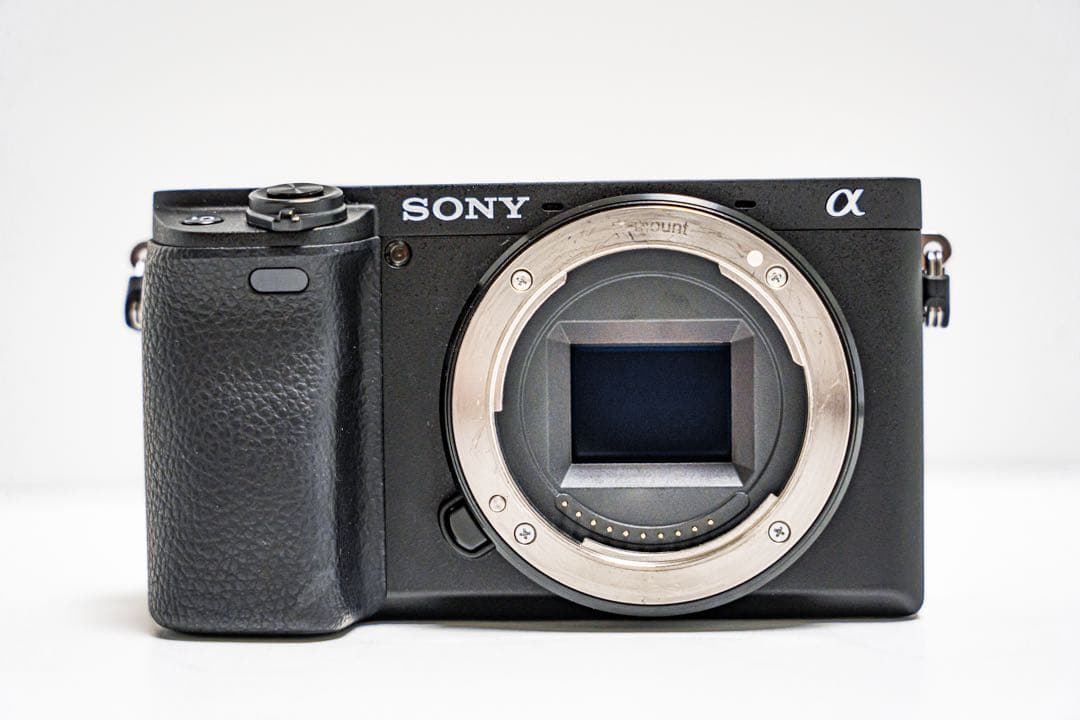 エア　SONY α6400 ボディ＋ バッテリーチャージャー