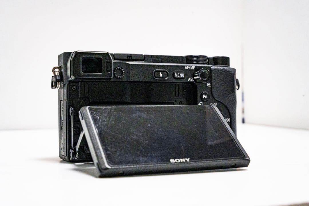 エア　SONY α6400 ボディ＋ バッテリーチャージャー