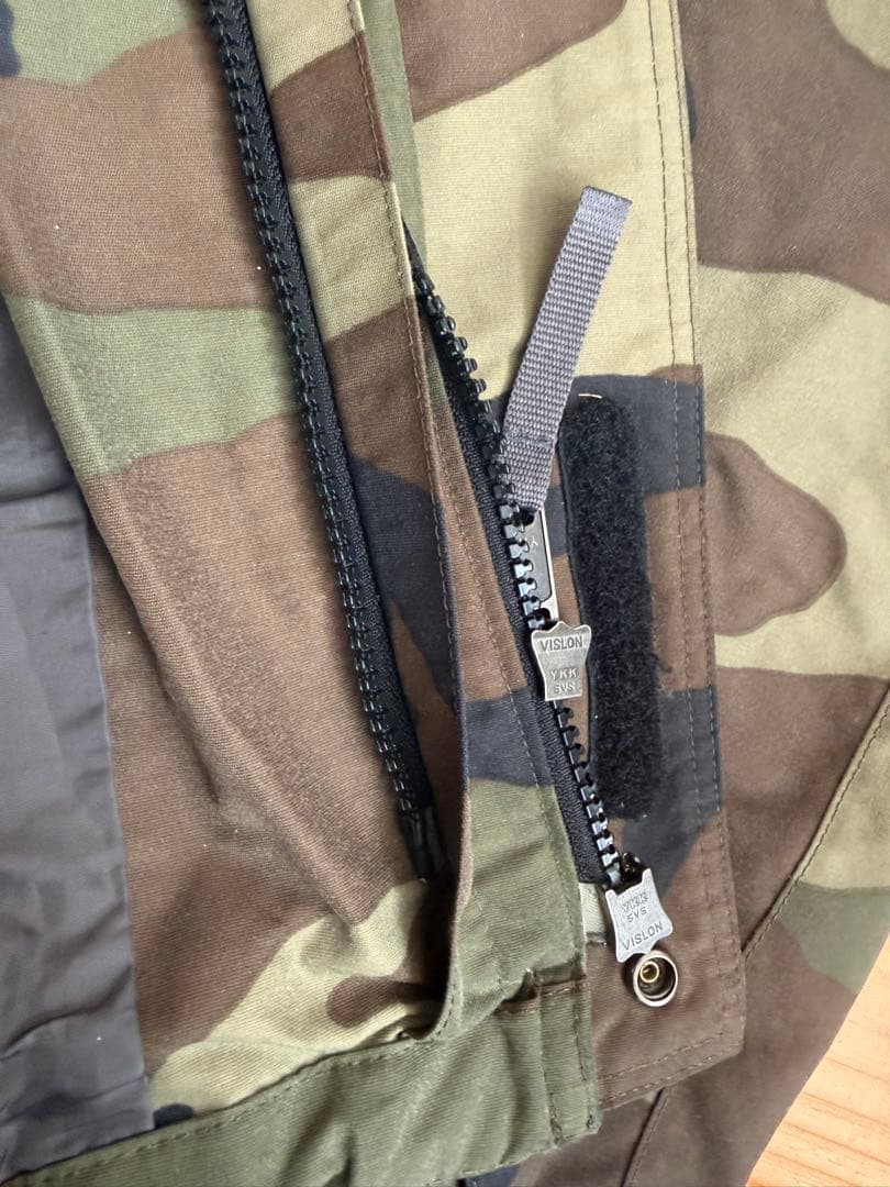 【スノボ・スキー】ノースフェイス　マウンテンパーカー　カモフラージュ フード付き