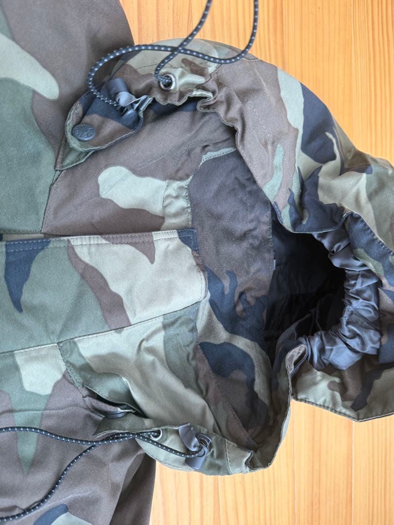 【スノボ・スキー】ノースフェイス　マウンテンパーカー　カモフラージュ フード付き