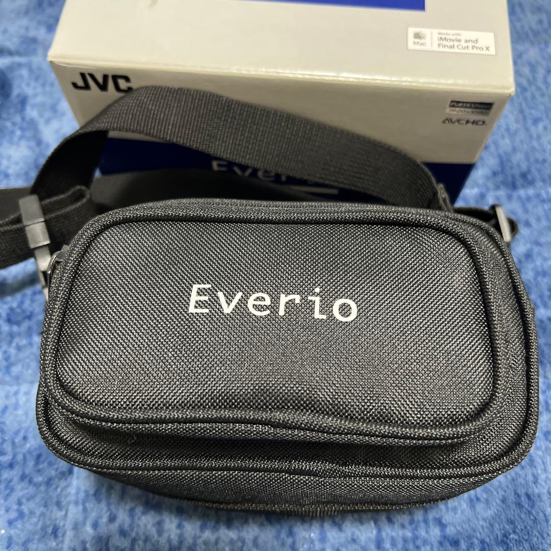 ビデオカメラ JVC GZ-E242