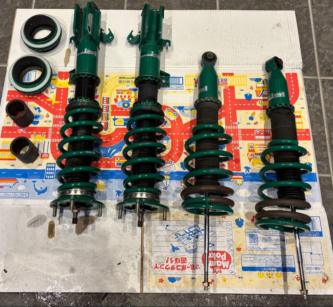 ステップワゴンRP5　BLITZ ZZR DAMPER　車高調