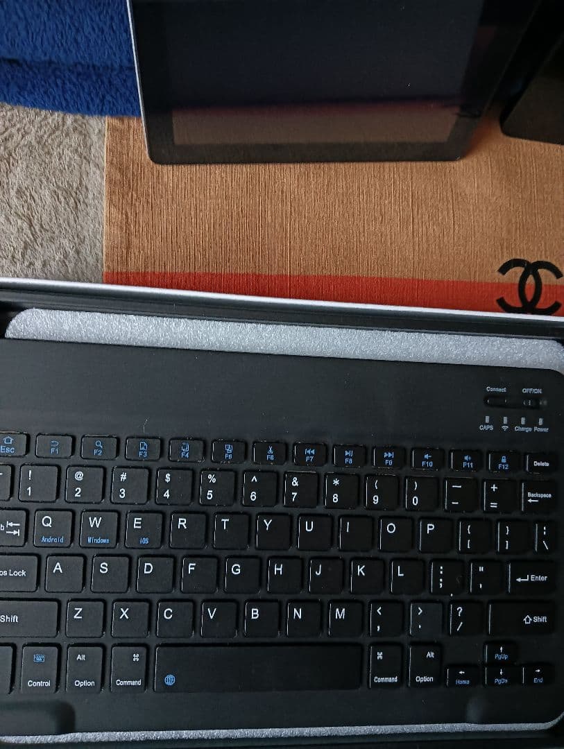 AppleiPad第10世代(バッテリー最大容量100%確認済み) キ-ボ-ド