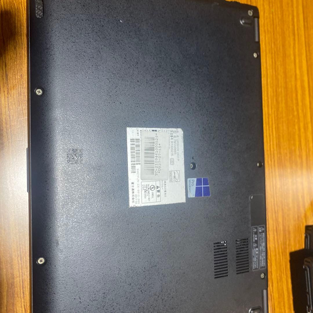 Fujitsu LIFEBOOK Uシリーズ 13.3インチ ジャンク