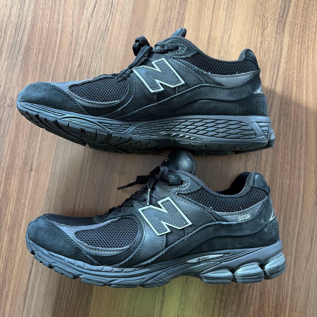 New Balance 2002R ブラック