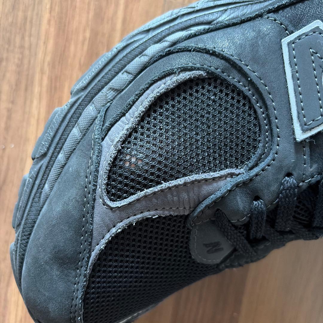 New Balance 2002R ブラック