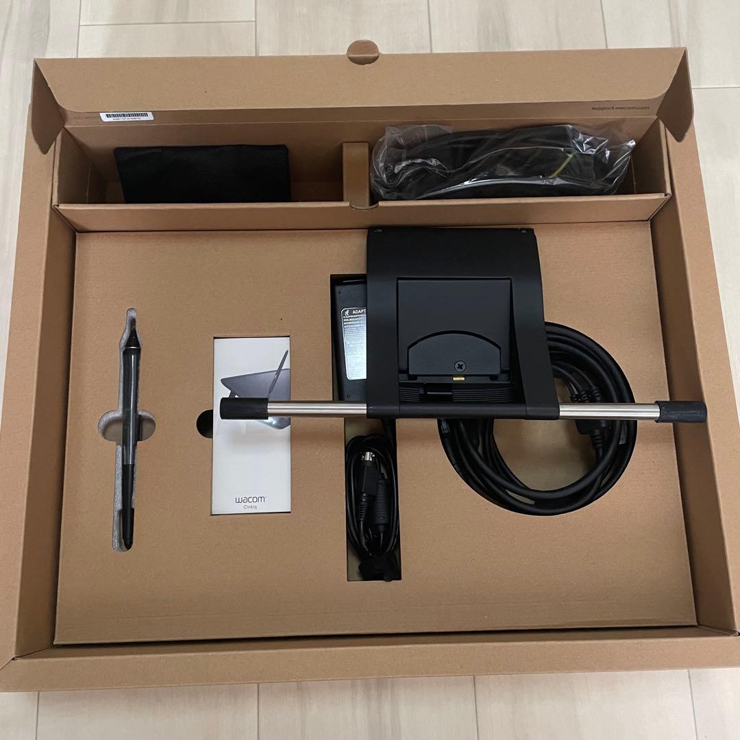 Wacom Cintiq 16 スタンド 替え芯付き