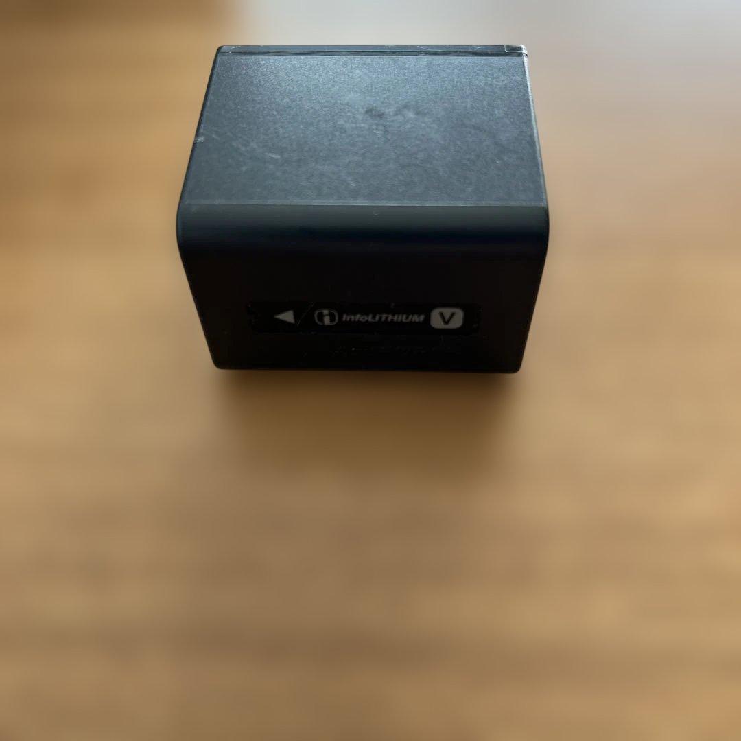 美品ソニー HDR-CX680 ハンディカムと別売り部品他ケースあり