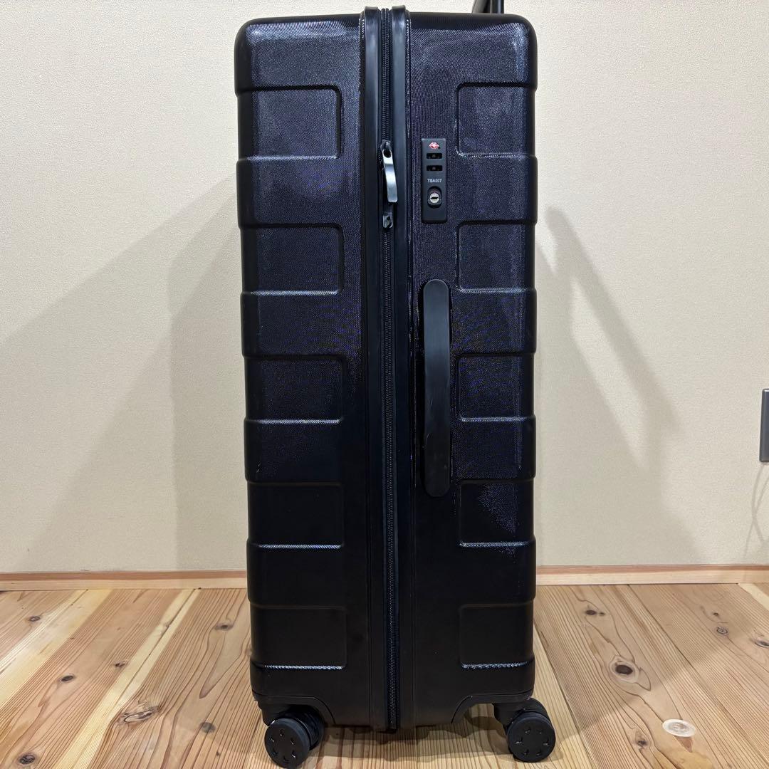 特大型　無印良品　黒 ハードキャリーケース 104リットル　TSAロック 4輪